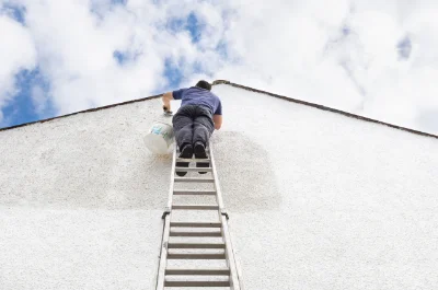 Peinture extérieure à Broquiès — façades et ravalement