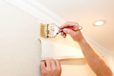 Pose de papier peint à Broquiès — revêtements muraux et toiles de verre